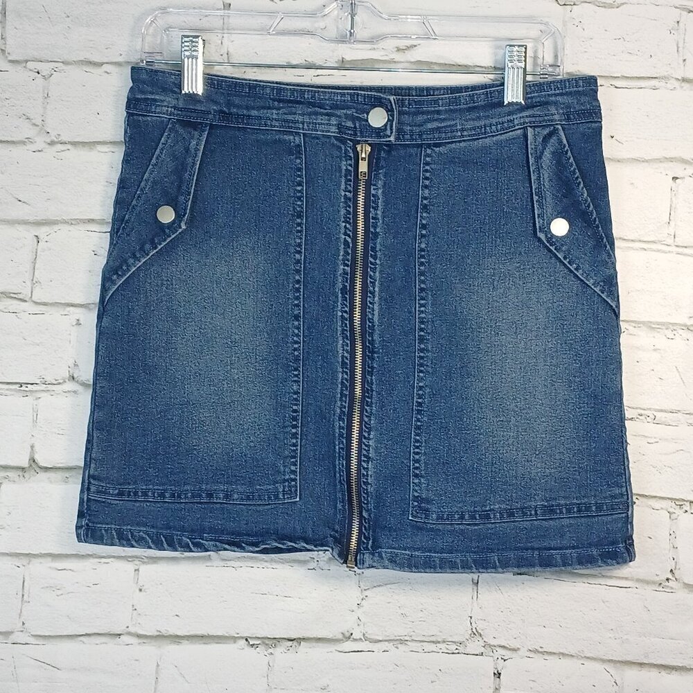 WOMENS Y2K UMGEE DENIM SKIRT, ZIP FRONT DETAIL, FRONT POCKETS, SIZE SMALL